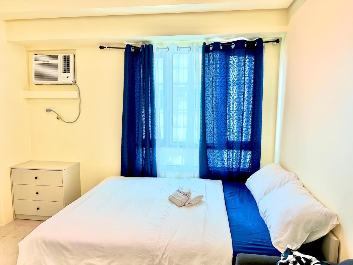 Modern Condo Living In Makati Manille Extérieur photo